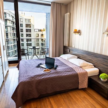 Triton Apartments Varsovia Exterior foto