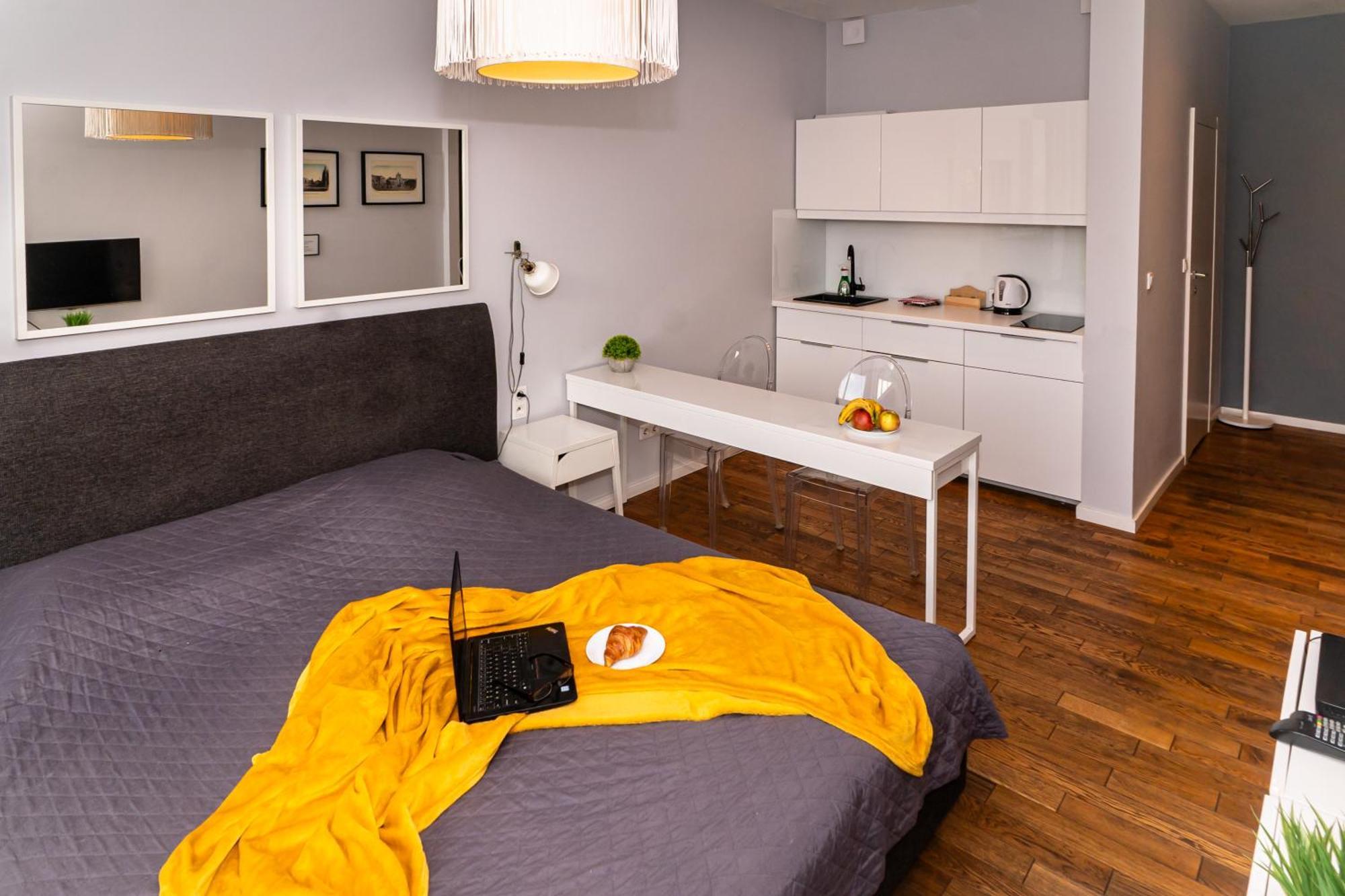 Triton Apartments Varsovia Exterior foto